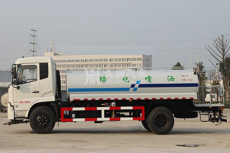 10���|�L(f��ng)���\�G����ˮ܇(ch��)�DƬ