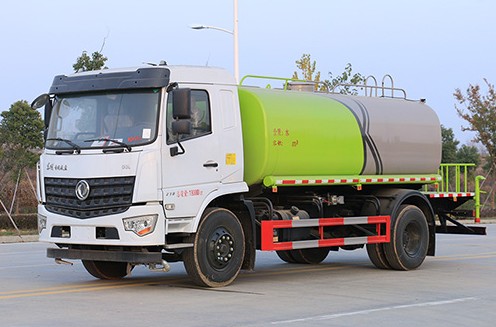 12����ˮ܇�����b���ه�ˮ_��(gu��)��12���|�L(f��ng)���õױP(p��n)D3L�G����ˮ܇�S�҃r(ji��)��